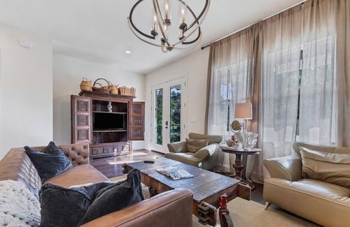 Gillespie Park Apartamento | 3 Bedroom Single family 427357 by Houzlet