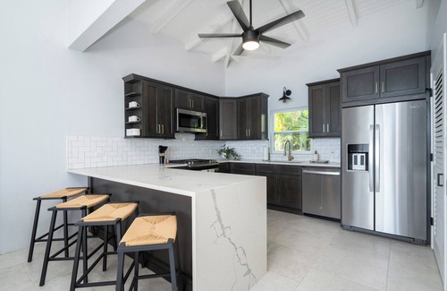 Rosendal Villa | 3-Bedroom Skyline Villa Offering the Island's Best Views
