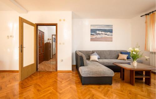 Rubesi Apartamento | 3 Bedroom Stunning Apartment In Kastav