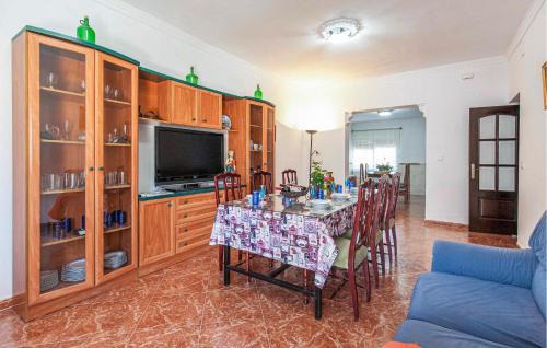 Penaflor Casa | 3 Bedroom Stunning Home In Peñaflor