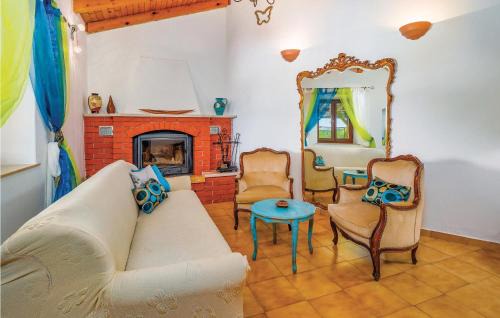 Snasici Casa | 3 Bedroom Stunning Home In Snasici