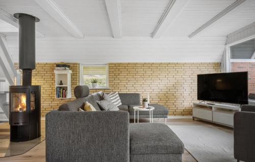 Sundstrup Casa | 3 Bedroom Stunning Home In Højslev