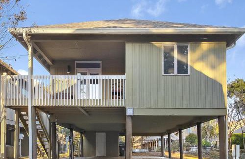 Myrtle Beach Casa | 3 Bedroom Summer Cottage only Steps from the Ocean
