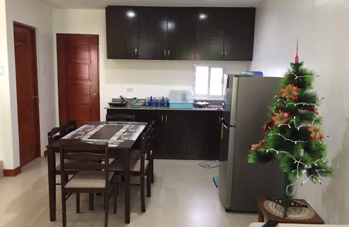 Tagbilaran Casa | Casa adosada de 3 habitaciones con wifi rápido y SUV de 8 plazas opcional