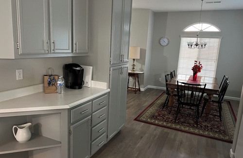 Merced Casa | 3-bedroom townhome in marvelous Merced with WiFi, AC