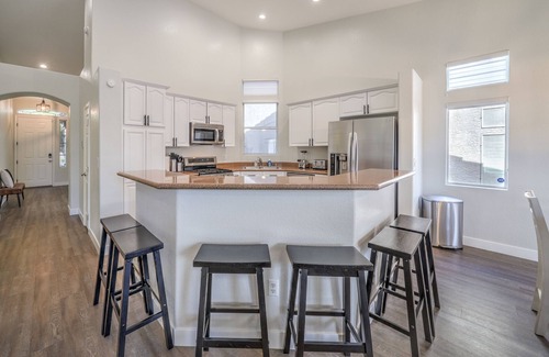 Rhodes Ranch Casa | 3-bedroom townhome in Las Vegas with home office and garage