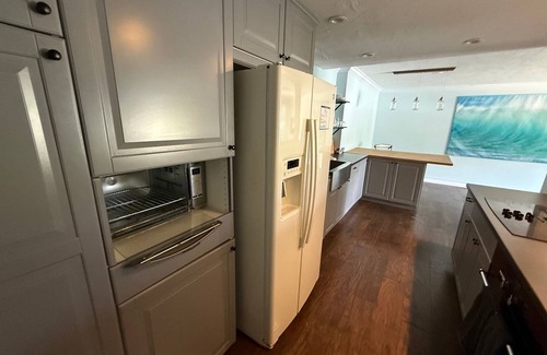 Siesta Key Casa | 3-bedroom townhome in Siesta Key close to beaches, city and airport.
