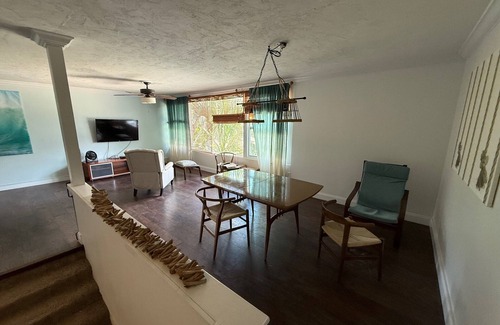 Siesta Key Casa | 3-bedroom townhome in Siesta Key close to beaches, city and airport.