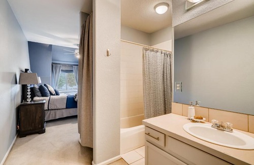 University Hills Casa | 3 Bedroom Townhouse in Denver Conveniently Located