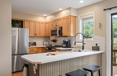 Ellicottville Casa | 3 Bedroom Townhouse Across from HoliMont