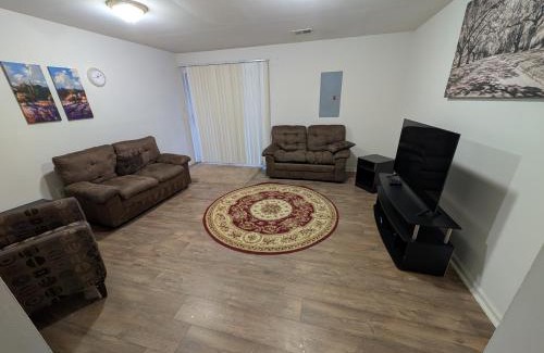 Seven Corners Casa | 3 Bedroom Townhouse 8 Miles to Washington DC