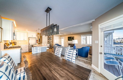 South End Condominio | 3 bedroom, two full bath home is meticulously maintained!