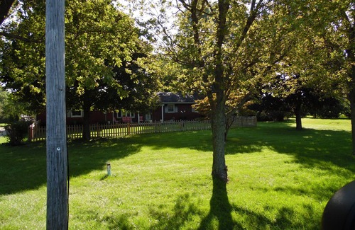 New Lisbon Casa | 3-bedroom vacation home 9 minutes from Ball State University in the country.