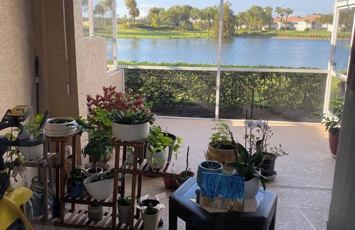 Island Walk Villa | 3-bedroom villa in Naples with WiFi and a beautiful view of the golf course.