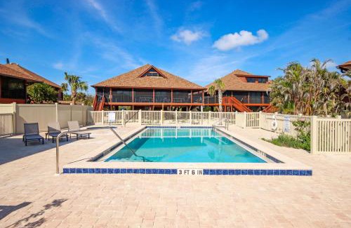Sanibel Casa | 3-Bedroom Villa with Breathtaking Gulf Views & Rooftop Sundeck - Private Beach