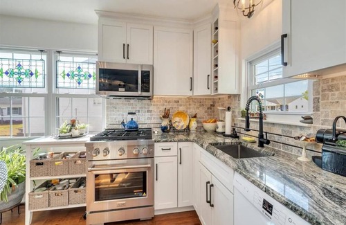 Admiral Estates Casa | 3 Bedroom with Screened Gazebo and Porch