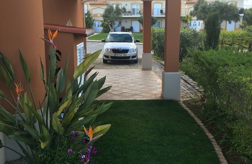 Atalaia Villa | 3 dormitorios villa con un acceso privado frente al jardín de golf y piscina al sur