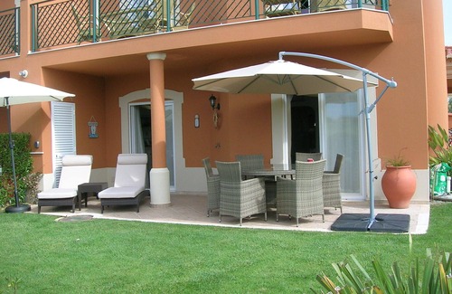 Atalaia Villa | 3 dormitorios villa con un acceso privado frente al jardín de golf y piscina al sur
