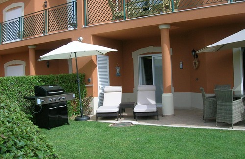 Atalaia Villa | 3 dormitorios villa con un acceso privado frente al jardín de golf y piscina al sur