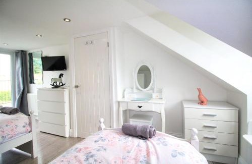 Norham Casa | 3 Bedrooms - 2 Bath Rooms - Dog Friendly - Beach