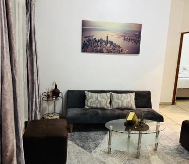 Greater Johannesburg Metropolitan Area Apartamento | 3-Bedrooms Apartment in Bushmill Amorosa
