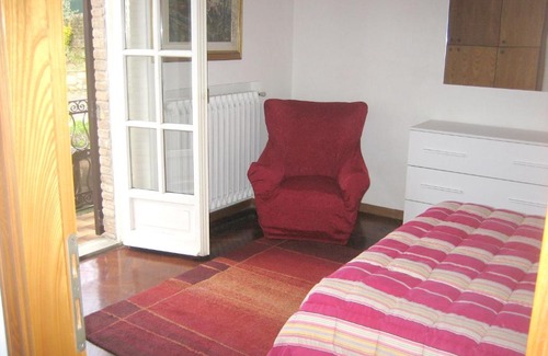Torgiano Apartamento | 3 bedrooms appartement with shared pool furnished garden and wifi at Torgiano
