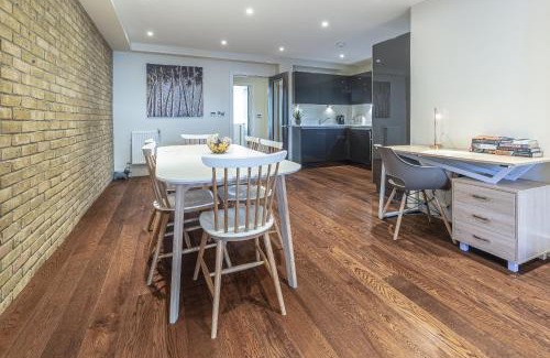 Canning Town South Apartamento | 3 Bedrooms Close to Canning Town & ExCel London