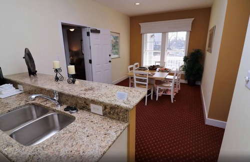Lackey Cabaña | 3 Bedrooms Cottage Suite Village in King's Creek weekly booking 8 days/7nights