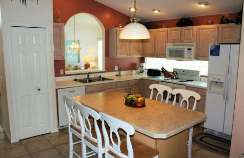 Ridgewood Lakes Villa | 3 bedrooms pool home Gated community Ridgewood Lakes