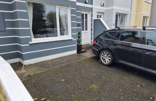 Cortober Casa | 3 Bedrooms - Sleep 7 - Garden - Private Parking