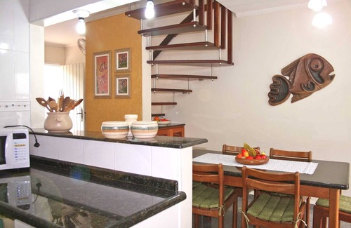 Toninhas Condominio | 3 dormitorios, piscinas, jardines, seguridad las 24 horas, aire acondicionado al lado de la playa.