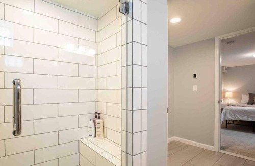 Lake Orion Casa | 3 Bedrooms with a Fire Pit