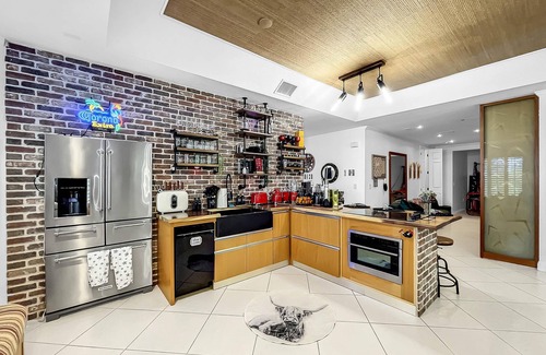 Bayshore Gardens Apartamento | 3-beds/ 2 baths luxury VILLA in gated Bollettieri Resort Villas at IMG Academy