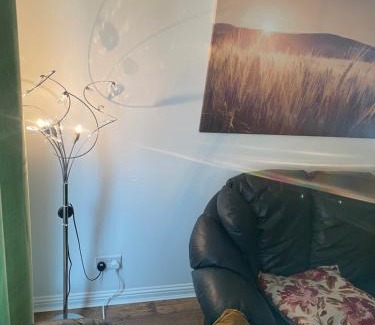 North Glasgow Apartamento | 3 beds in a 2 bedroom COSY apartment located close to city centre Glasgow
