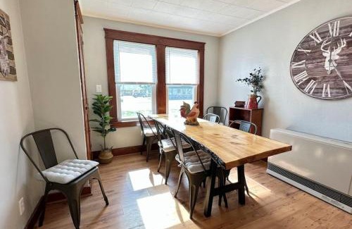 Upper Village Apartamento | 3 beds in Gorham direct trail access