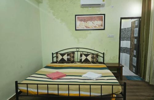 Alambagh Apartamento | 3 BHK in Krishna Nagar Lucknow LKO 401 L