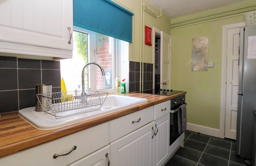 Thorpe St Andrew Cabaña | 3 BIRKBECK WAY, pet friendly, with hot tub in Norwich