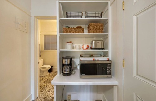 West University Casa | 3 Blocks from U of A & 4th Ave | Cozy | 1 BR 1 BA