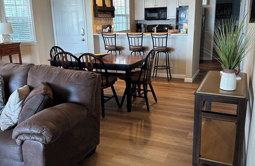 Lakeland Condominio | 3 BR; 2 BA; Condo Towne Condo; Vista panorámica del canal principal - ¡Disfruta!