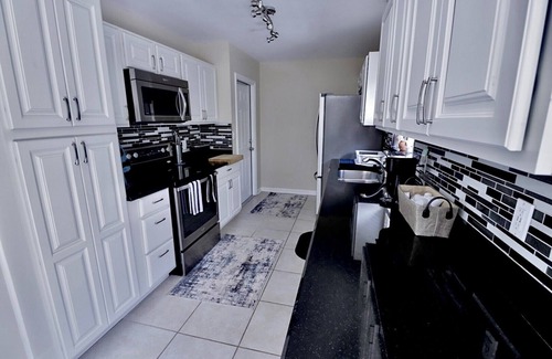 Singer Island Casa | 3 BR/ 2 BATH WALK TO BEACH