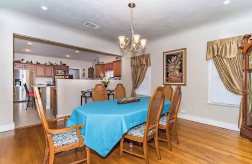 Jefferson Casa | 3 BR, 2 Baths, Pets & family friendly, Historical safe home + 5 miles downtown