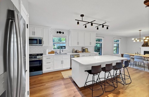 Murray Casa | 3-BR 8 Guests Modern Ranch on 1/2 acre