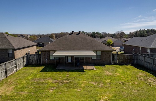 Conway Casa | 3 BR Amazing Fully Fenced Home Close to the Colleges