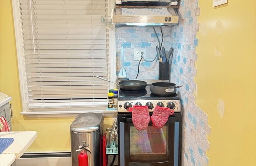 Bay Shore Apartamento | 3 Br Apt Private, COZY 1 King Bed, 2 Queen Bed, PetPal