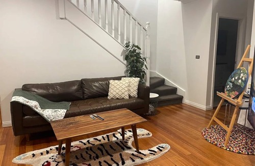 Camberwell Casa | 3 BR Artistic Homenetflix Gymheart of Camberwell