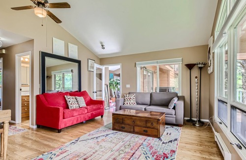 Boulder Casa | 3 BR Family friendly Mountain Home with deck and views