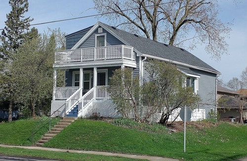 Cudahy Casa | 3 BR Family home between MKE airport and Lake Michigan