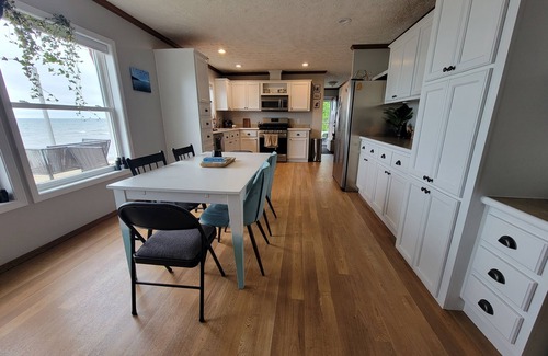 Alpena Casa | 3 BR Lake Front Getaway! Dog Friendly, Lakeside Deck, Dock, Incredible Sunrises