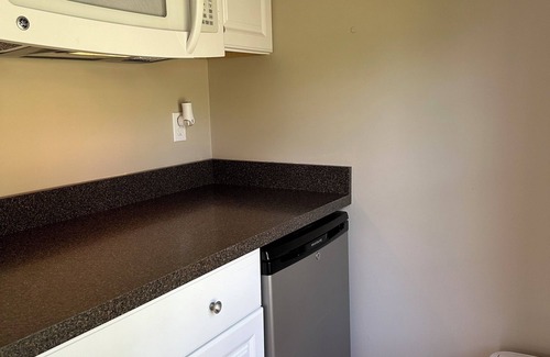 Sebago Cabaña | 3 BR Lake house in Sebago Maine steps from beach!