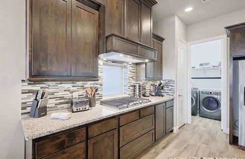 Irving Casa | 3 BR Modern Stay minutes away from DFW Airport